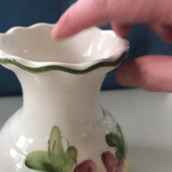 Made in Italy hand painted FTD vase - Picture 2 of 13